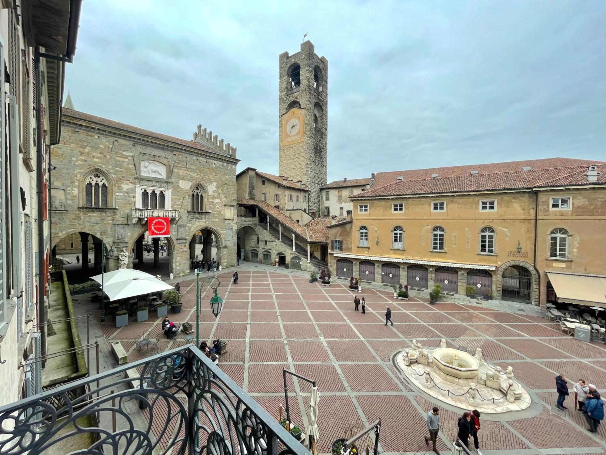 Best View Boutique Apartments Bergamo Esterno foto
